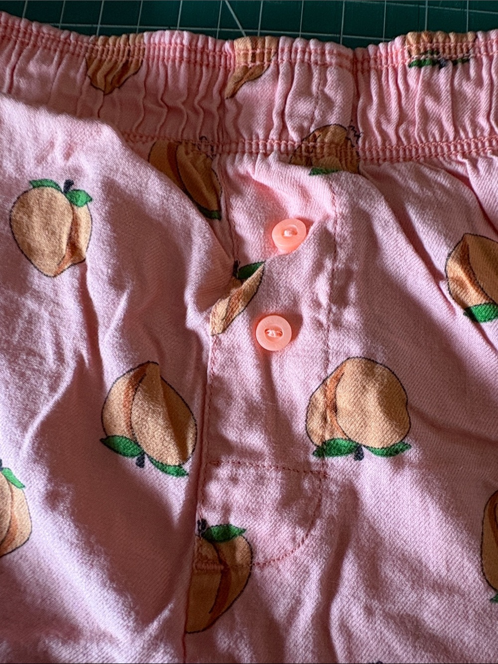 PINK Victoria's Secret Peach-Print Lounge Shorts in Coral Pink - Picture 3 of 7
